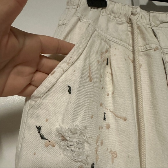 Free People Mixed Up Cotton Distressed Utility White Jeans Size XS - Picture 5 of 10